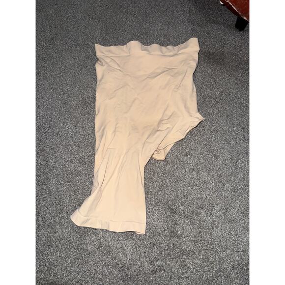 SKIMS sculpting shorts left leg exposed size 3xl - NEW - Picture 1 of 5